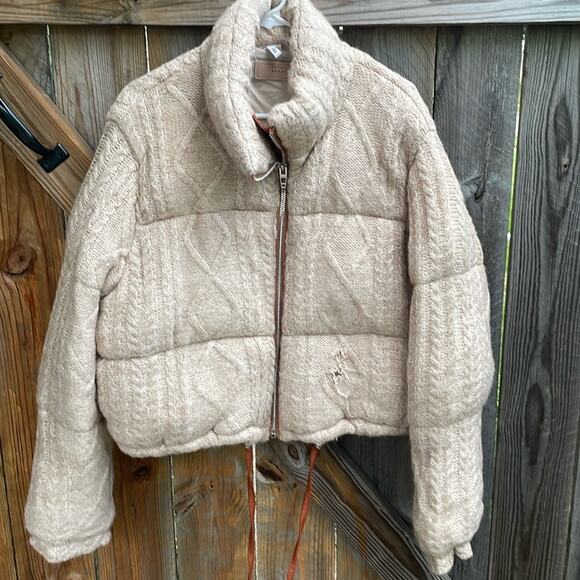 Blank NYC Sweater Puffer Short List Jacket Large Cream Damage - Picture 3 of 7